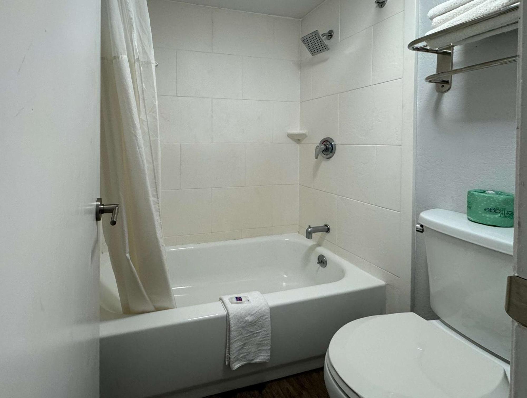 Motel 6 Huntsville Al University Dr. Exterior foto